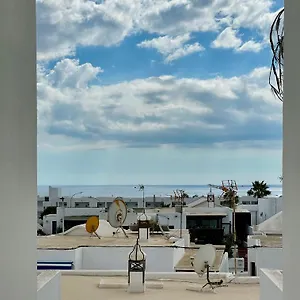 Cozy And Sunny Over The Rooftops Appartement Puerto del Carmen (Lanzarote)